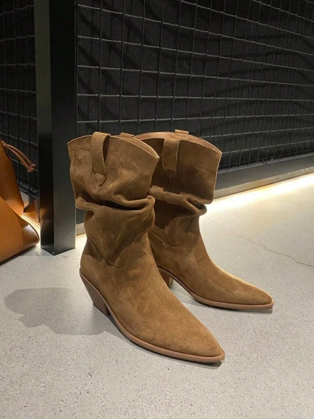 Brown Western Women's  Pointed Toe Style Chunky Heel  Slip-On Slouchy Boots